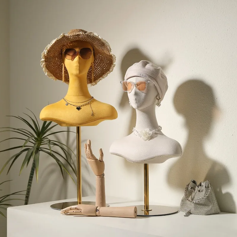 Accessoires de mannequin pour  - Body Jewelry In Store avis et prix